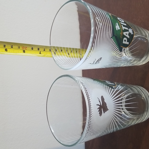 BA12:  COLLECTIBLES 2 MOOSEHEAD CANADIAN BEER PATIO GLASS - Picture 4 of 6